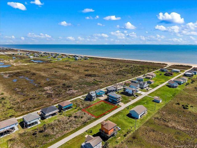 938 Melody Lane, Crystal Beach, TX 77650