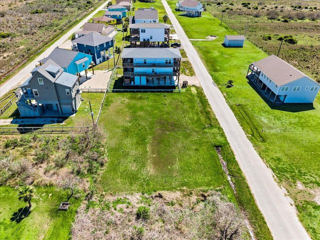 938 Melody Lane, Crystal Beach, TX 77650
