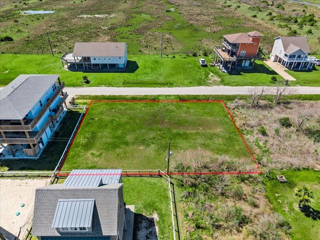 938 Melody Lane, Crystal Beach, TX 77650