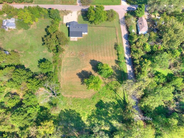 2705 Valley Drive, Choctaw, OK 73020