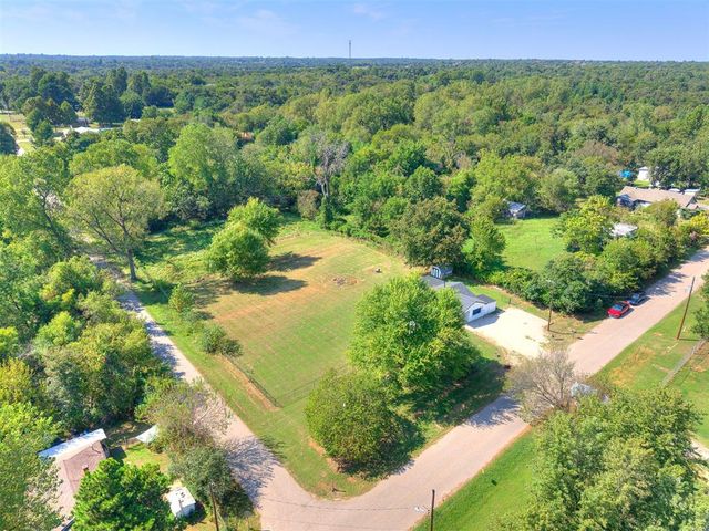 2705 Valley Drive, Choctaw, OK 73020