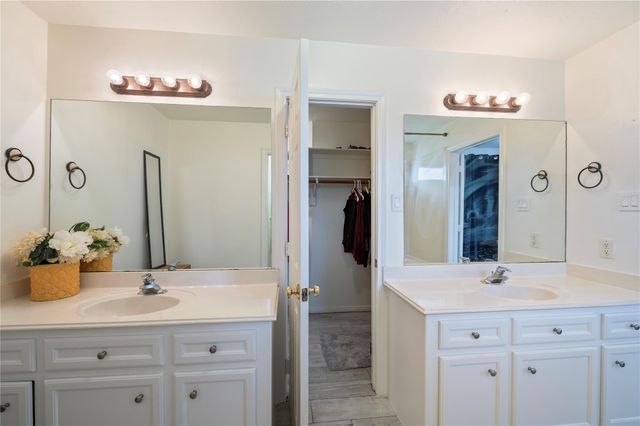 2060 Glencove Drive, Seabrook, TX 77586