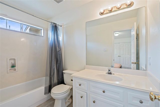 2060 Glencove Drive, Seabrook, TX 77586