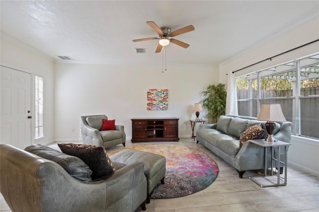 2060 Glencove Drive, Seabrook, TX 77586