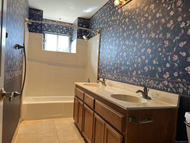 16333 Oak Springs Drive, Ramona, CA 92065