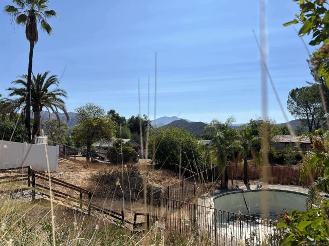 16333 Oak Springs Drive, Ramona, CA 92065