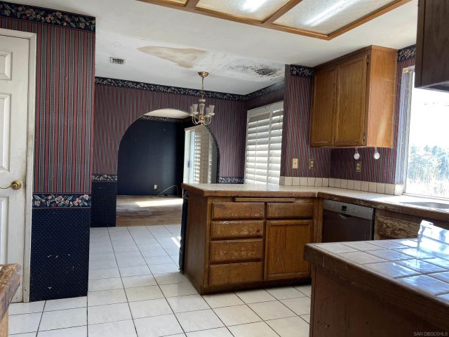 16333 Oak Springs Drive, Ramona, CA 92065