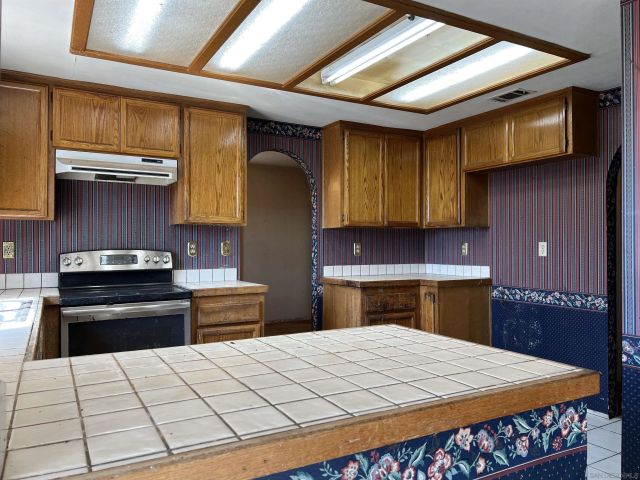 16333 Oak Springs Drive, Ramona, CA 92065