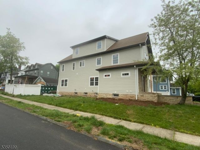 852 Park Ave, Elizabeth City, NJ 07208