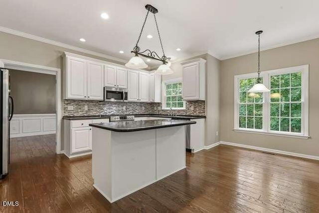 401 Peachtree Point Court 401, Cary, NC 27513