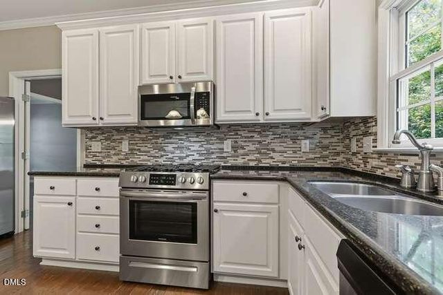 401 Peachtree Point Court 401, Cary, NC 27513