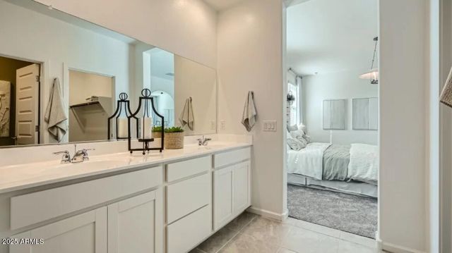 17320 W GRAY FOX Trail, Surprise, AZ 85387