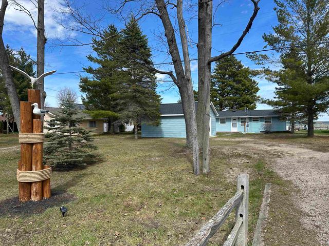 7724 N US-23, Oscoda Twp, MI 48750