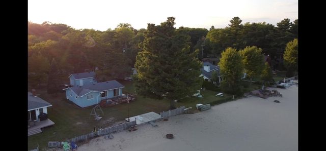 7724 N US-23, Oscoda Twp, MI 48750