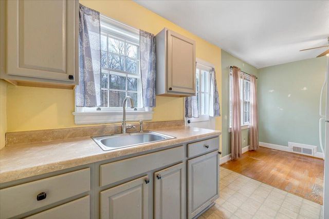 910 Brandon AVE, Roanoke, VA 24015