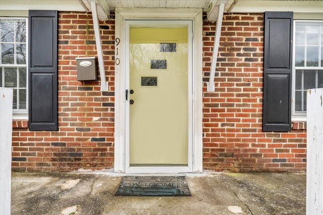 910 Brandon AVE, Roanoke, VA 24015