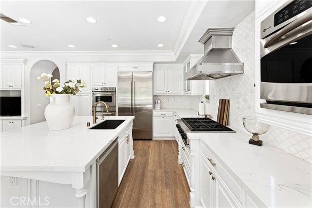 54 VALLEY TERRACE, Irvine, CA 92603