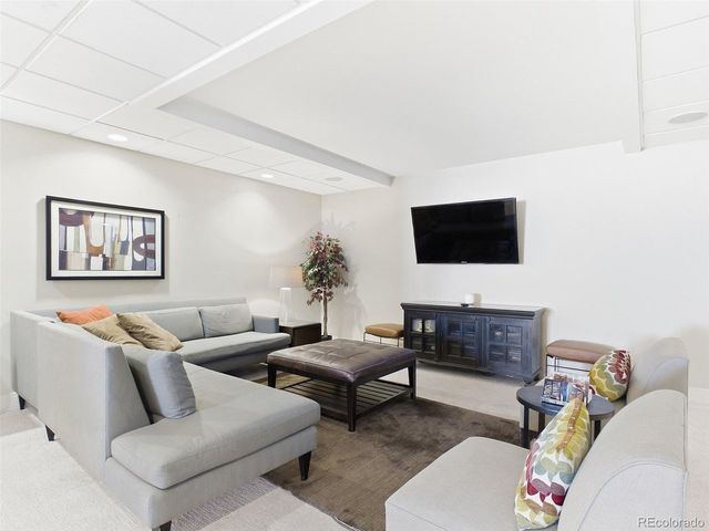 2 Adams St 905, Denver, CO 80206