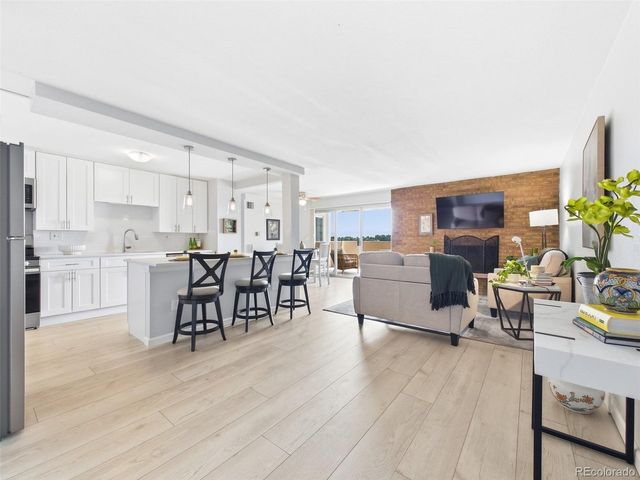 2 Adams St 905, Denver, CO 80206