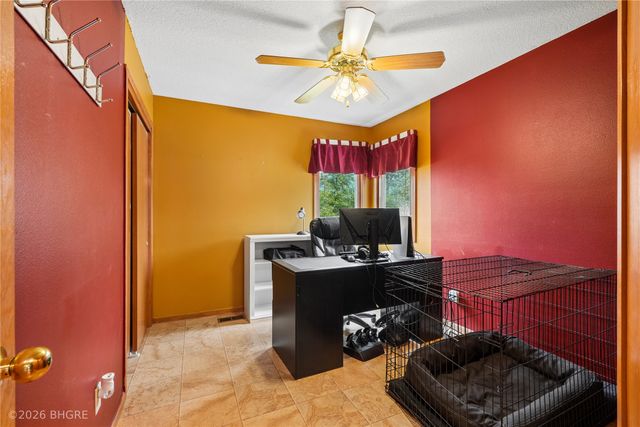14421 Summit Drive, Clive, IA 50325