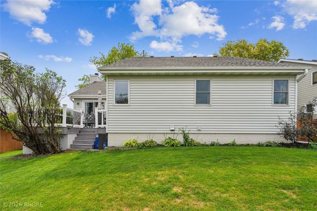 14421 Summit Drive, Clive, IA 50325