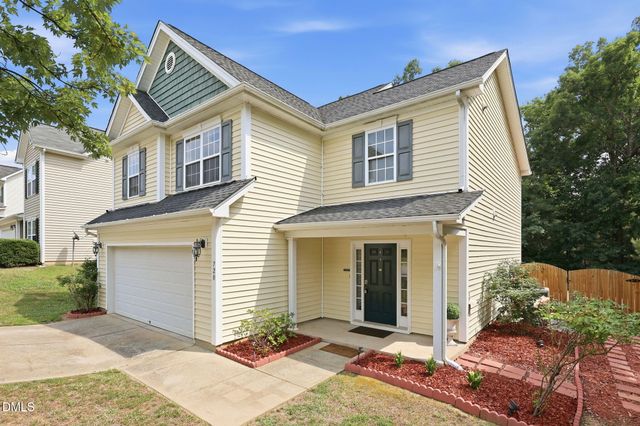 720 Pyracantha Drive, Holly Springs, NC 27540