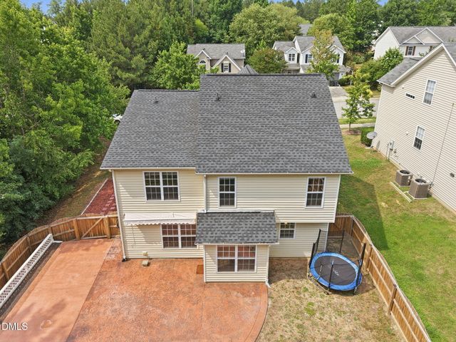720 Pyracantha Drive, Holly Springs, NC 27540