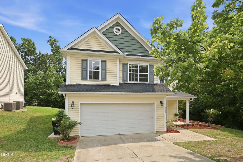 720 Pyracantha Drive, Holly Springs, NC 27540