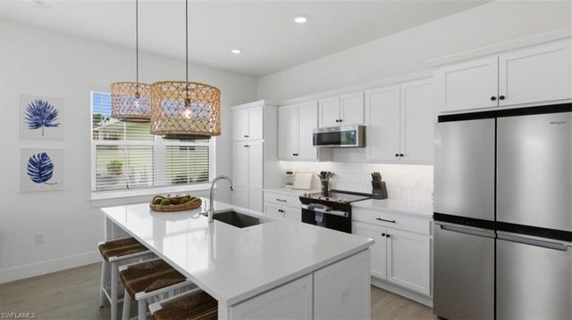 129 Pearl ST, Fort Myers Beach, FL 33931