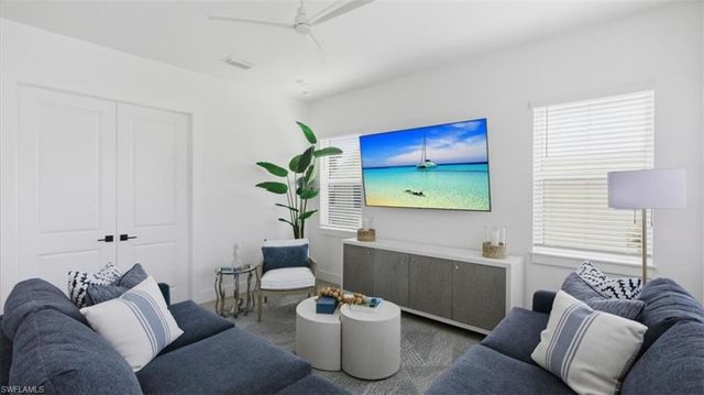 129 Pearl ST, Fort Myers Beach, FL 33931