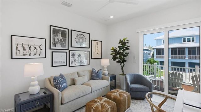 129 Pearl ST, Fort Myers Beach, FL 33931