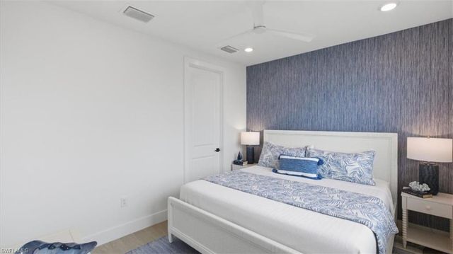 129 Pearl ST, Fort Myers Beach, FL 33931