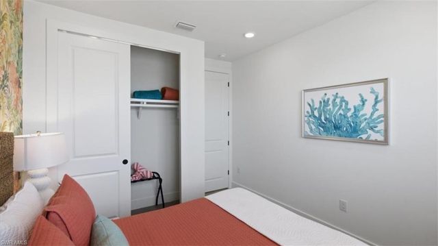 129 Pearl ST, Fort Myers Beach, FL 33931