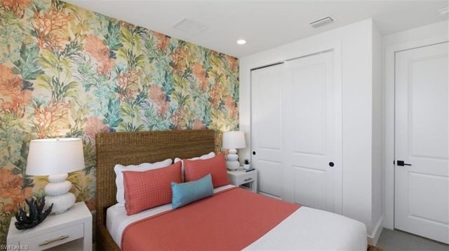 129 Pearl ST, Fort Myers Beach, FL 33931