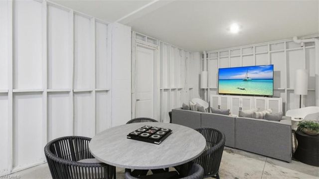 129 Pearl ST, Fort Myers Beach, FL 33931