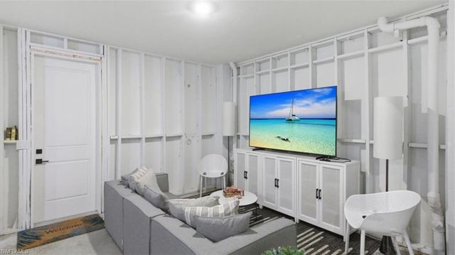 129 Pearl ST, Fort Myers Beach, FL 33931