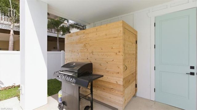 129 Pearl ST, Fort Myers Beach, FL 33931