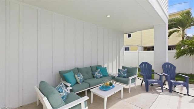 129 Pearl ST, Fort Myers Beach, FL 33931