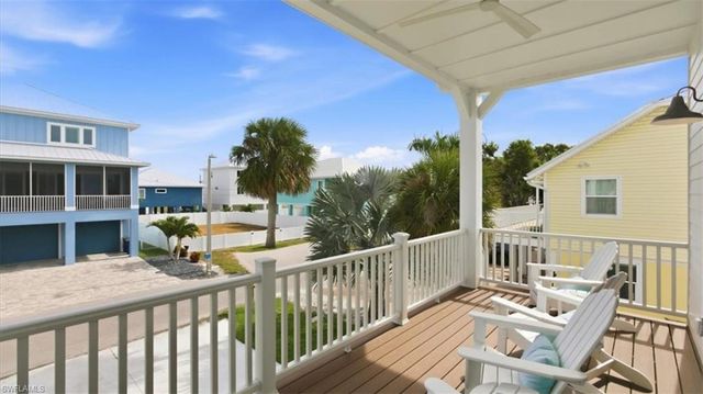 129 Pearl ST, Fort Myers Beach, FL 33931