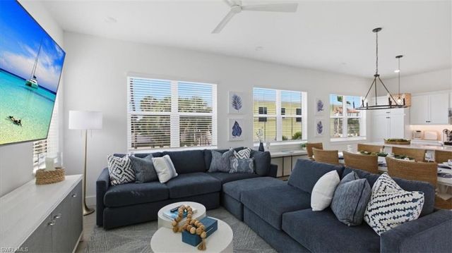 129 Pearl ST, Fort Myers Beach, FL 33931