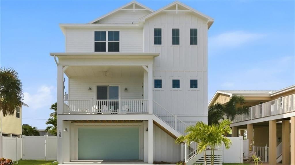 129 Pearl ST, Fort Myers Beach, FL 33931