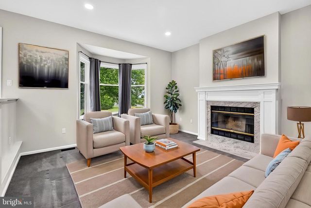 2 WHARTON CT, Kendall Park, NJ 08824