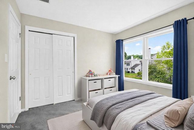 2 WHARTON CT, Kendall Park, NJ 08824