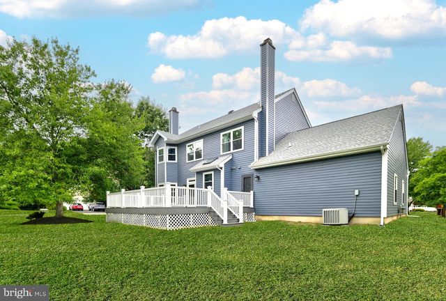 2 WHARTON CT, Kendall Park, NJ 08824