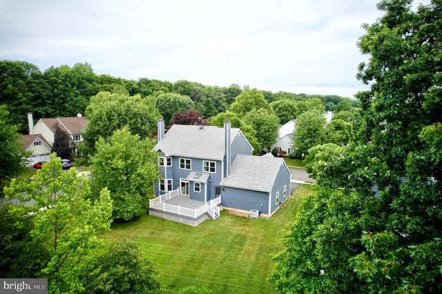 2 WHARTON CT, Kendall Park, NJ 08824