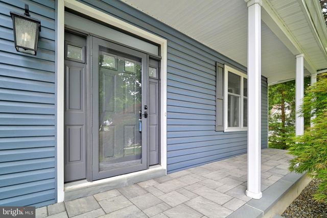 2 WHARTON CT, Kendall Park, NJ 08824