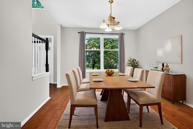 2 WHARTON CT, Kendall Park, NJ 08824