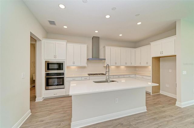35563 STABLETON LANE, Zephyrhills, FL 33541