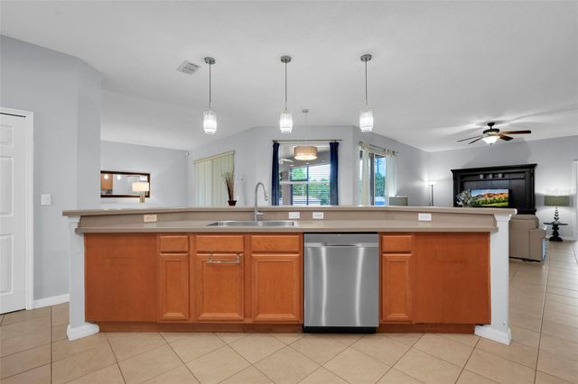 1780 NATURE COVE LANE, Clermont, FL 34711