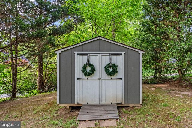 3501 BIRDSBORO DR, Fairfax, VA 22033